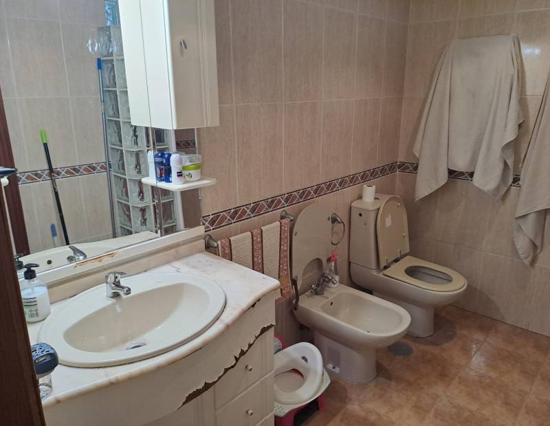 Продажа - СТУДИИ - Avenida Beniarda - Benidorm