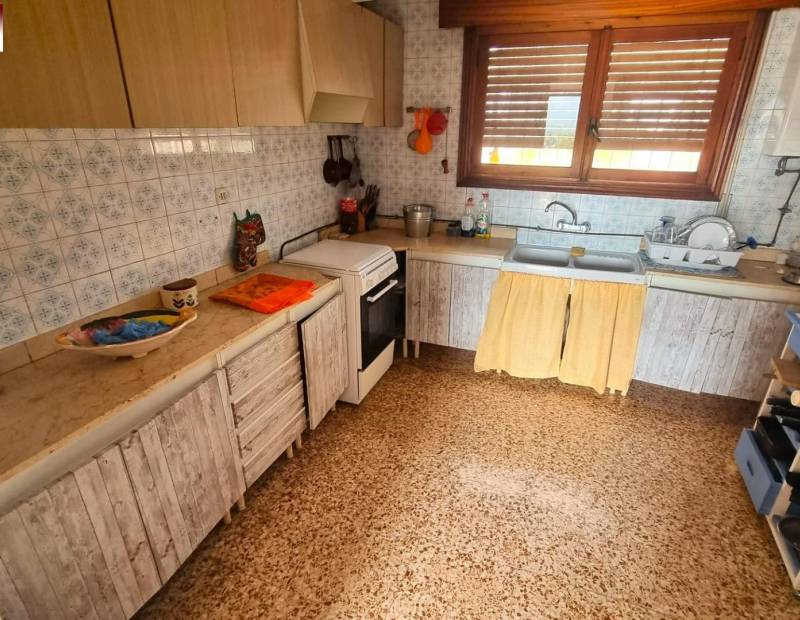 Продажа - Дом с земельным участком - Urbanizaciones - Benidorm