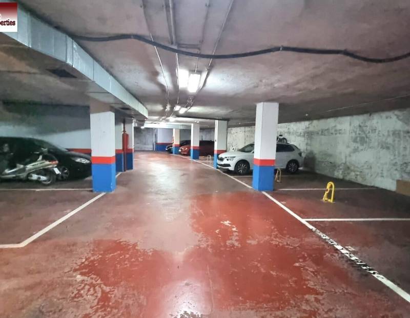 Vente - Garage - Avenida L Aigüera - Benidorm