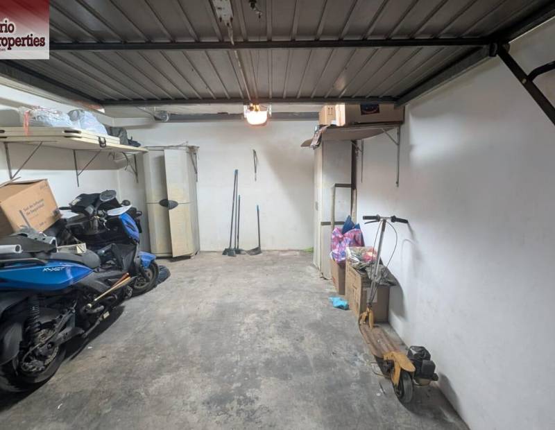 Sale - Garage - Poniente - Benidorm