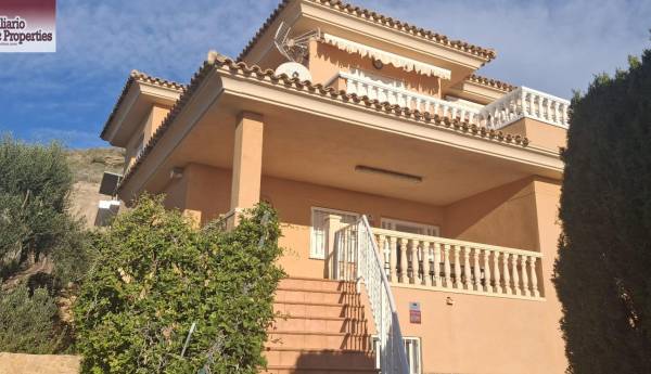 Single family house - Sale - Golf Bahía - Finestrat