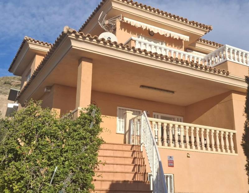 Sale - Single family house - Golf Bahía - Finestrat