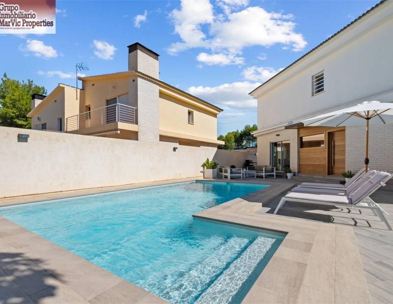 Venta - Chalet - Alfaz del PI Pueblo-Urbanizaciones - l'Alfas del Pi