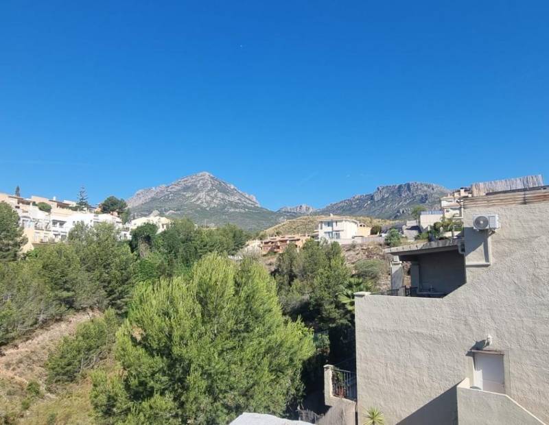 Продажа - спаренный дом - Urbanizaciones - La Nucía