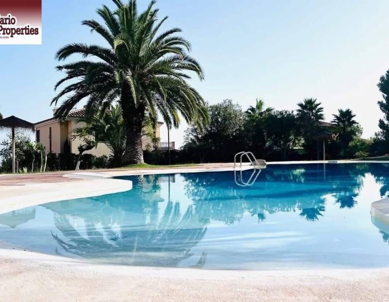 Продажа - спаренный дом - Camporrosso village - Finestrat