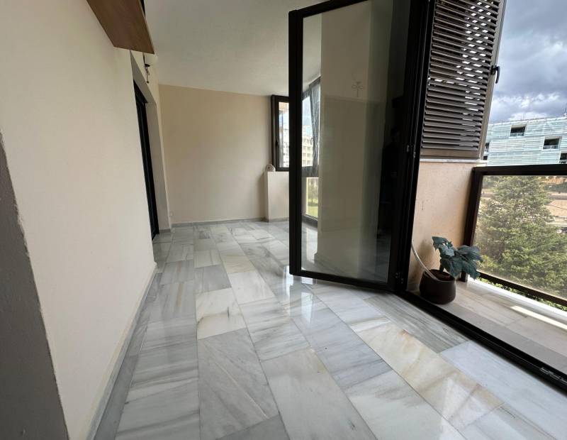 Продажа - квартира - Avenida L Aigüera - Benidorm