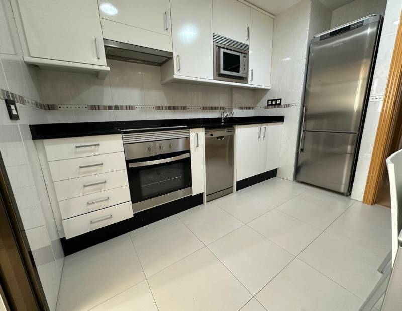 Продажа - квартира - Avenida L Aigüera - Benidorm