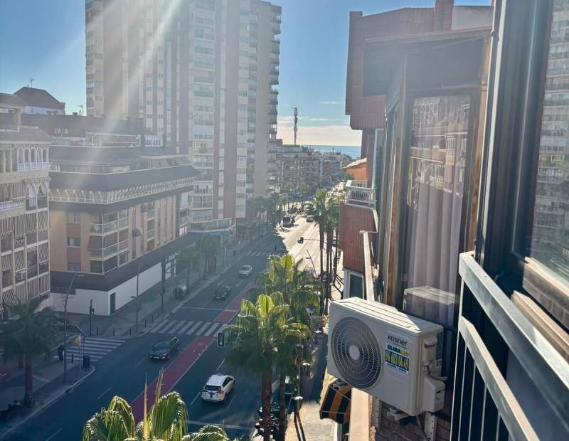 Venta - Piso - Avenida Beniarda - Benidorm