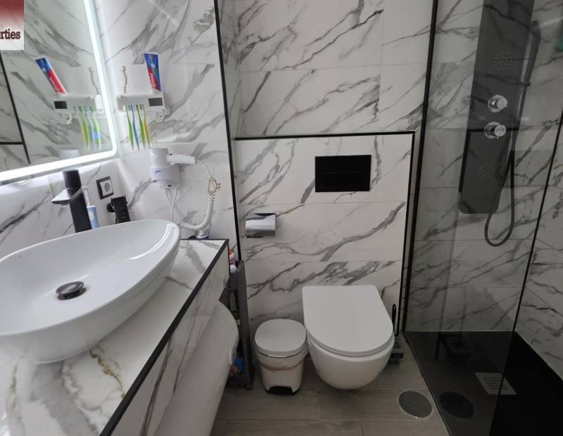 Продажа - квартира - Plaza de Toros - Benidorm