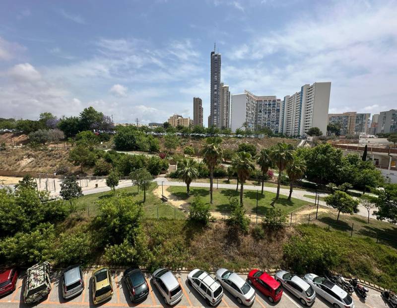 Продажа - квартира - Avenida L Aigüera - Benidorm