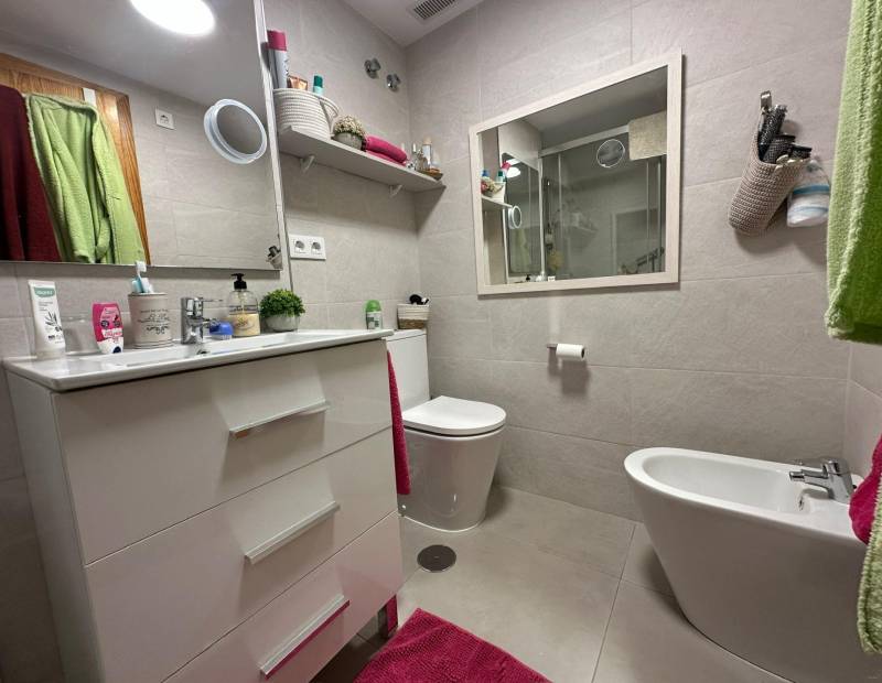 Продажа - квартира - Avenida L Aigüera - Benidorm