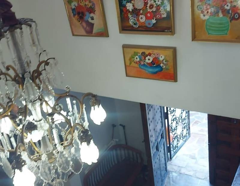 Продажа - Дом с земельным участком - Castell de Guadalest (el) - Guadalest