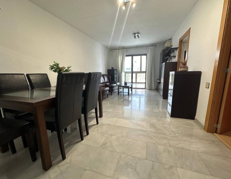 Продажа - квартира - Avenida L Aigüera - Benidorm