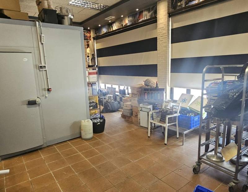 Продажа - помещение - Pueblo Levante - Benidorm