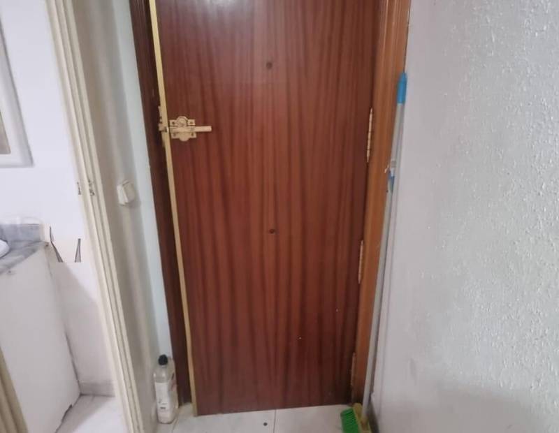 Sale - Studio - Nuevos Juzgados - Benidorm