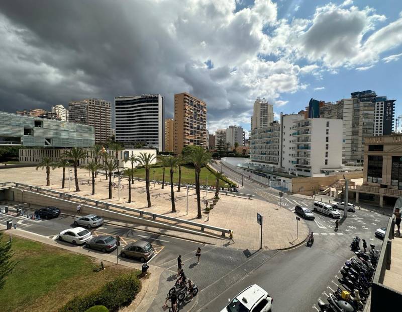 Продажа - квартира - Avenida L Aigüera - Benidorm
