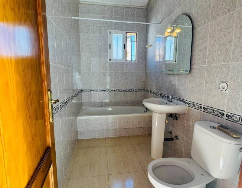 Продажа - спаренный дом - Alberca - Polop