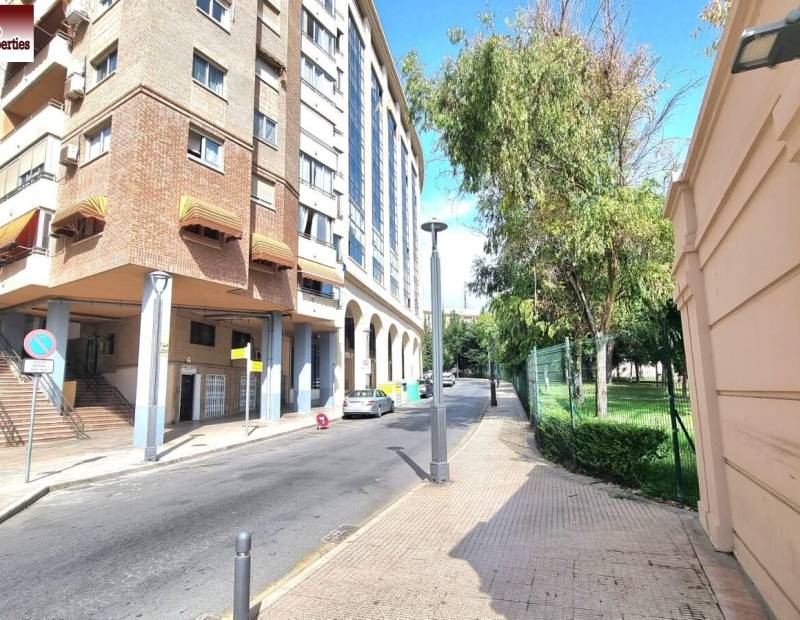 Vente - Garage - Avenida L Aigüera - Benidorm