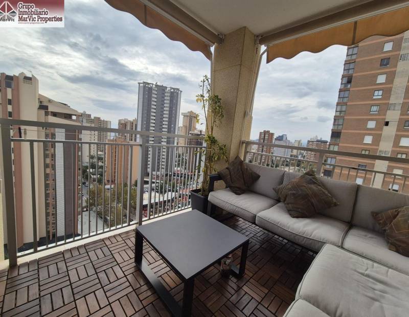 Продажа - квартира - Avenida del Mediterraneo - Benidorm