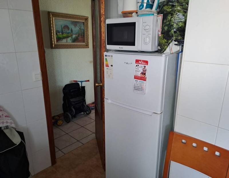 Продажа - СТУДИИ - Avenida Beniarda - Benidorm