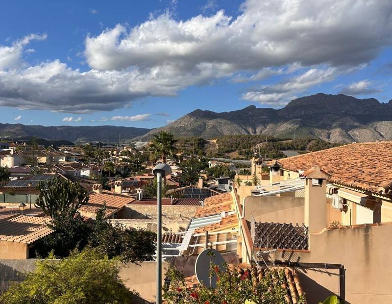 Sale - Semi-detached house - Montahud - La Nucía