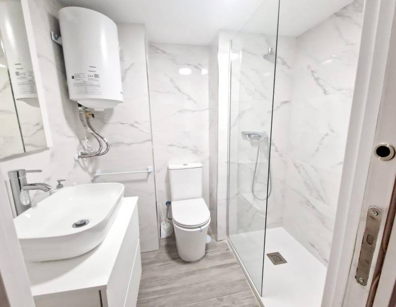 Продажа - АПАРТАМЕНТЫ - Plaza de Toros - Benidorm