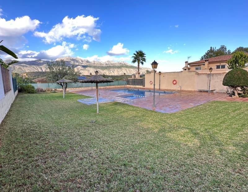 Sale - Semi-detached house - Montahud - La Nucía