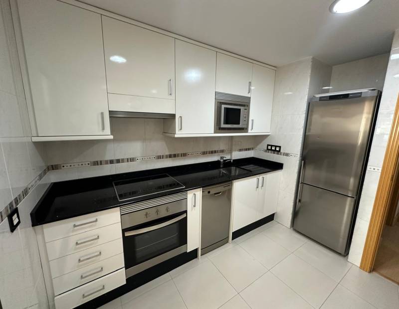 Продажа - квартира - Avenida L Aigüera - Benidorm