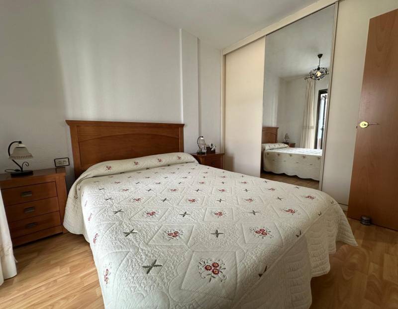 Продажа - квартира - Avenida L Aigüera - Benidorm