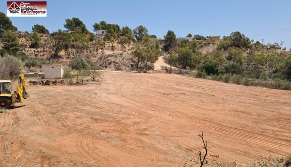 участок без лицензии - Продажа - Partida adzubia - Finestrat