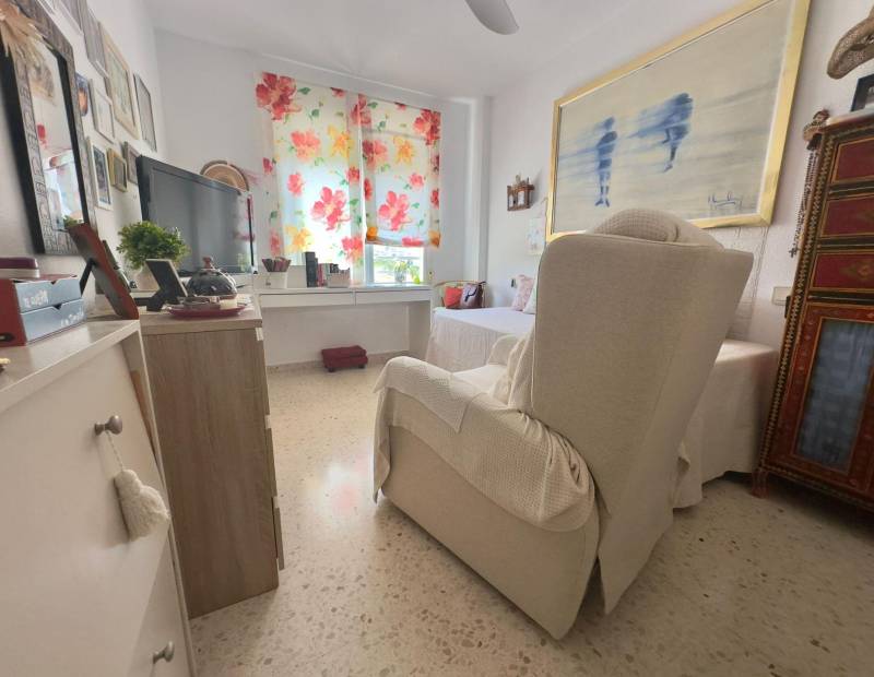 Продажа - квартира - Avenida L Aigüera - Benidorm