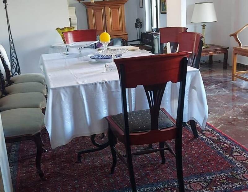 Продажа - Дом с земельным участком - Castell de Guadalest (el) - Guadalest