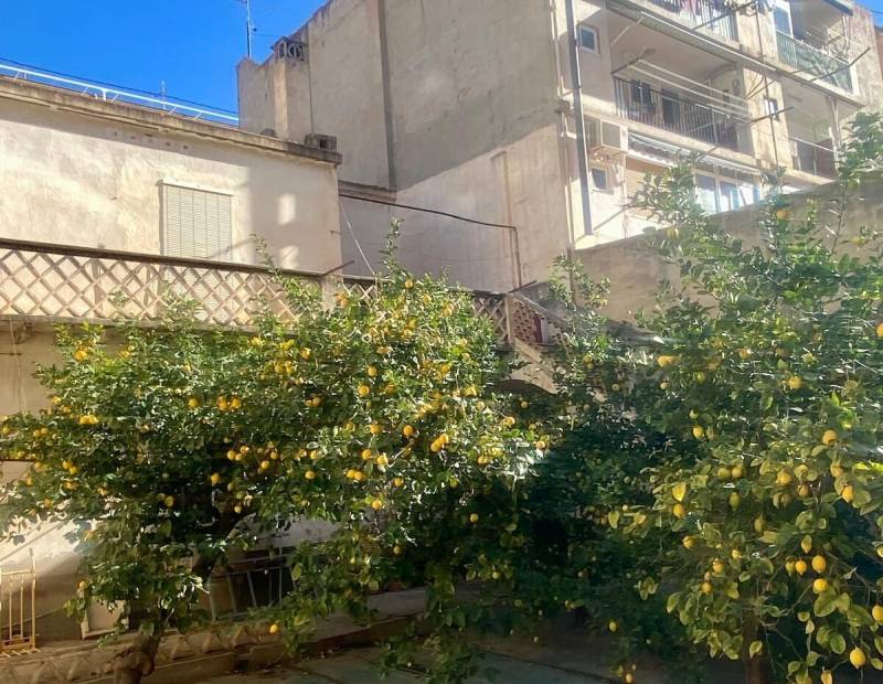 Sale - Solar house - Villajoyosa