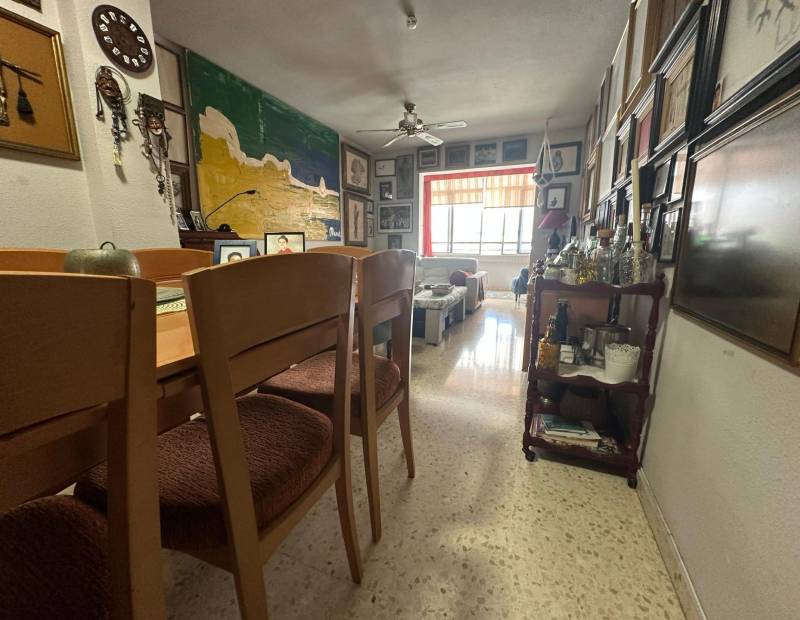 Продажа - квартира - Avenida L Aigüera - Benidorm