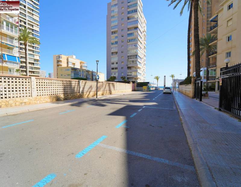 Продажа - квартира - Avenida del Mediterraneo - Benidorm