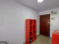 https://fotos15.apinmo.com/1156/30277111/9-10.jpg