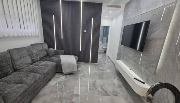 Ground floor apartment - Sale - Plaza de Toros - Benidorm