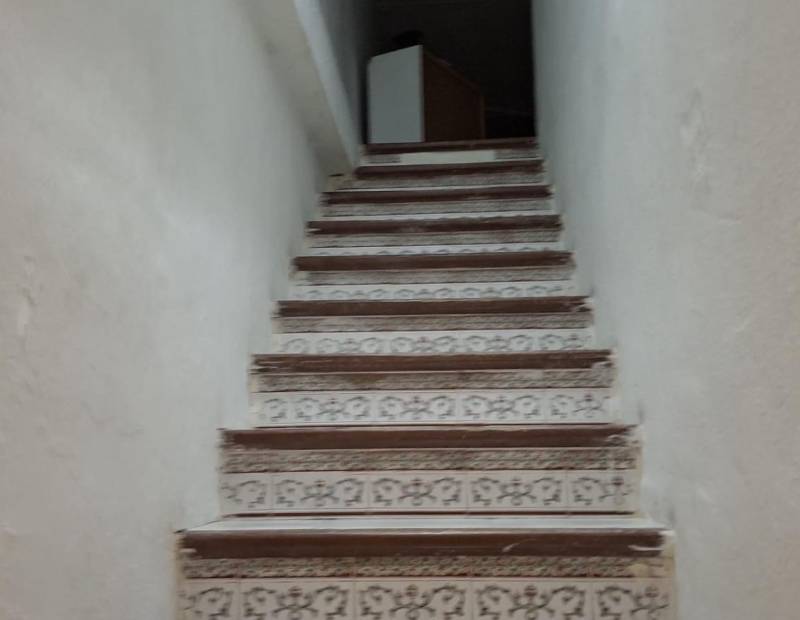 Продажа - помещение - Avenida Beniarda - Benidorm