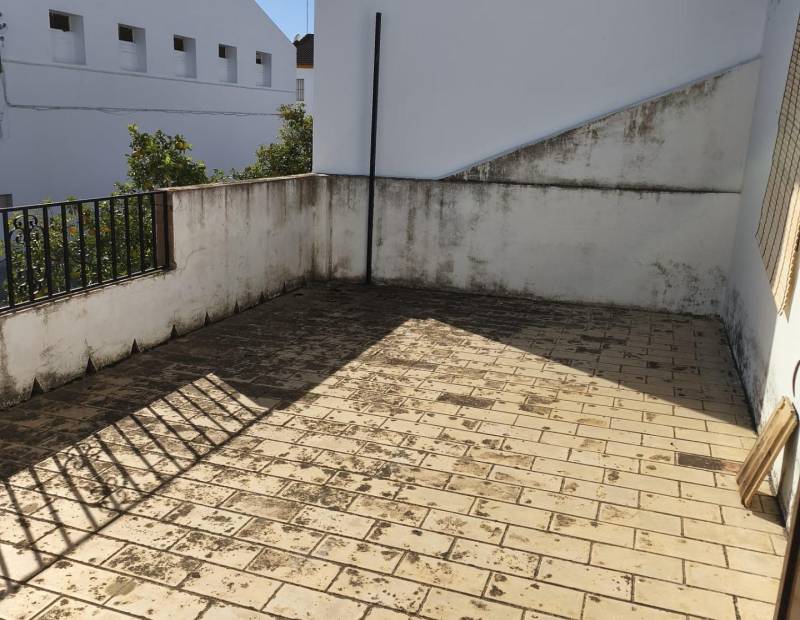 Sale - House - Fuentes de Andalucia