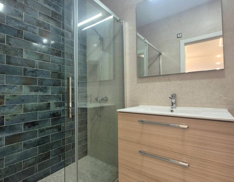 Sale - Studio - Avenida del Mediterraneo - Benidorm