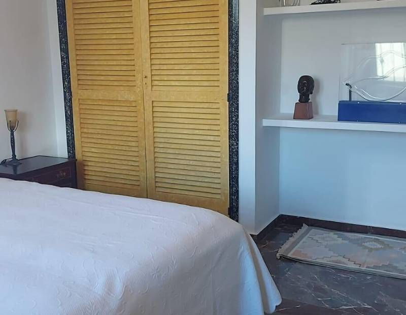 Продажа - Дом с земельным участком - Castell de Guadalest (el) - Guadalest