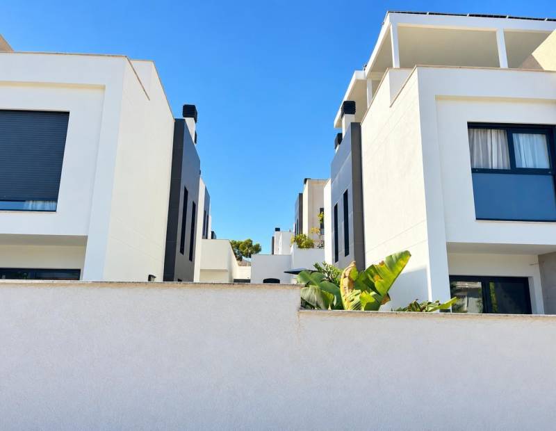 Venta - Chalet - Alfaz del PI Pueblo-Urbanizaciones - l'Alfas del Pi