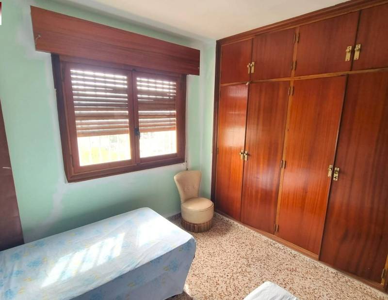 Продажа - Дом с земельным участком - Urbanizaciones - Benidorm