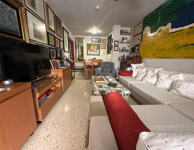 Продажа - квартира - Avenida L Aigüera - Benidorm