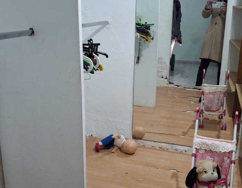 Продажа - помещение - Avenida Beniarda - Benidorm