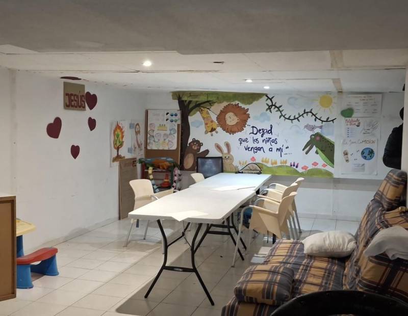 Продажа - помещение - Avenida Beniarda - Benidorm