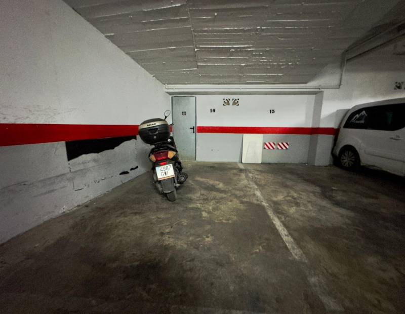 Продажа - квартира - Avenida L Aigüera - Benidorm