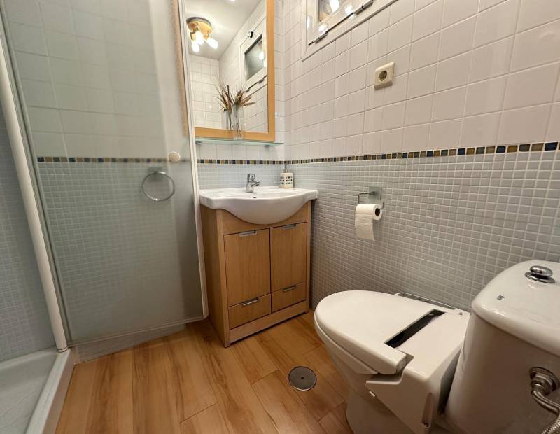 Продажа - квартира - Avenida L Aigüera - Benidorm