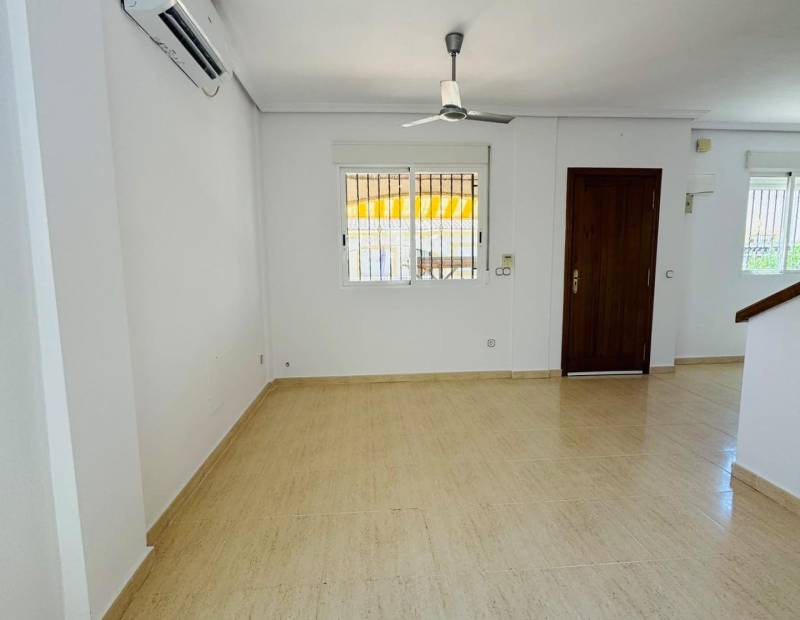 Продажа - спаренный дом - Alberca - Polop