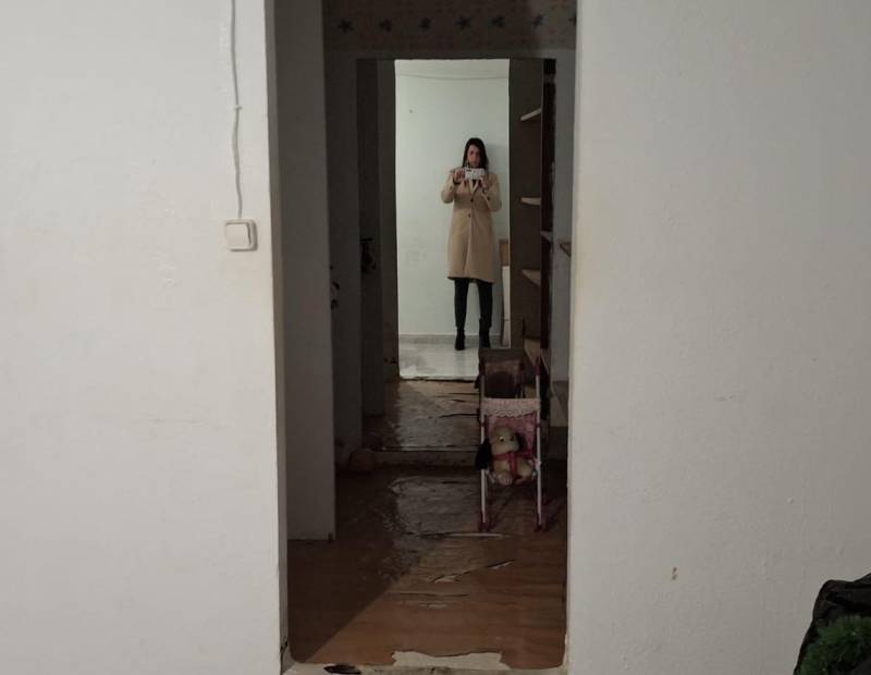 Продажа - помещение - Avenida Beniarda - Benidorm